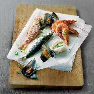 Grillades de poissons et crustacés Grillades de poissons et crustacés