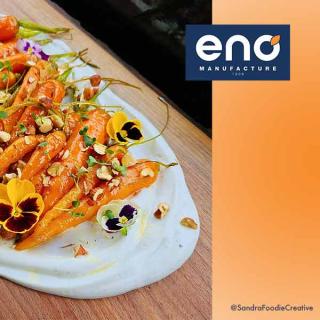 Carottes glacées au miel, sauce au yogourt et noisettes torréfiées Carottes glacées au miel, sauce au yogourt et noisettes torréfiées