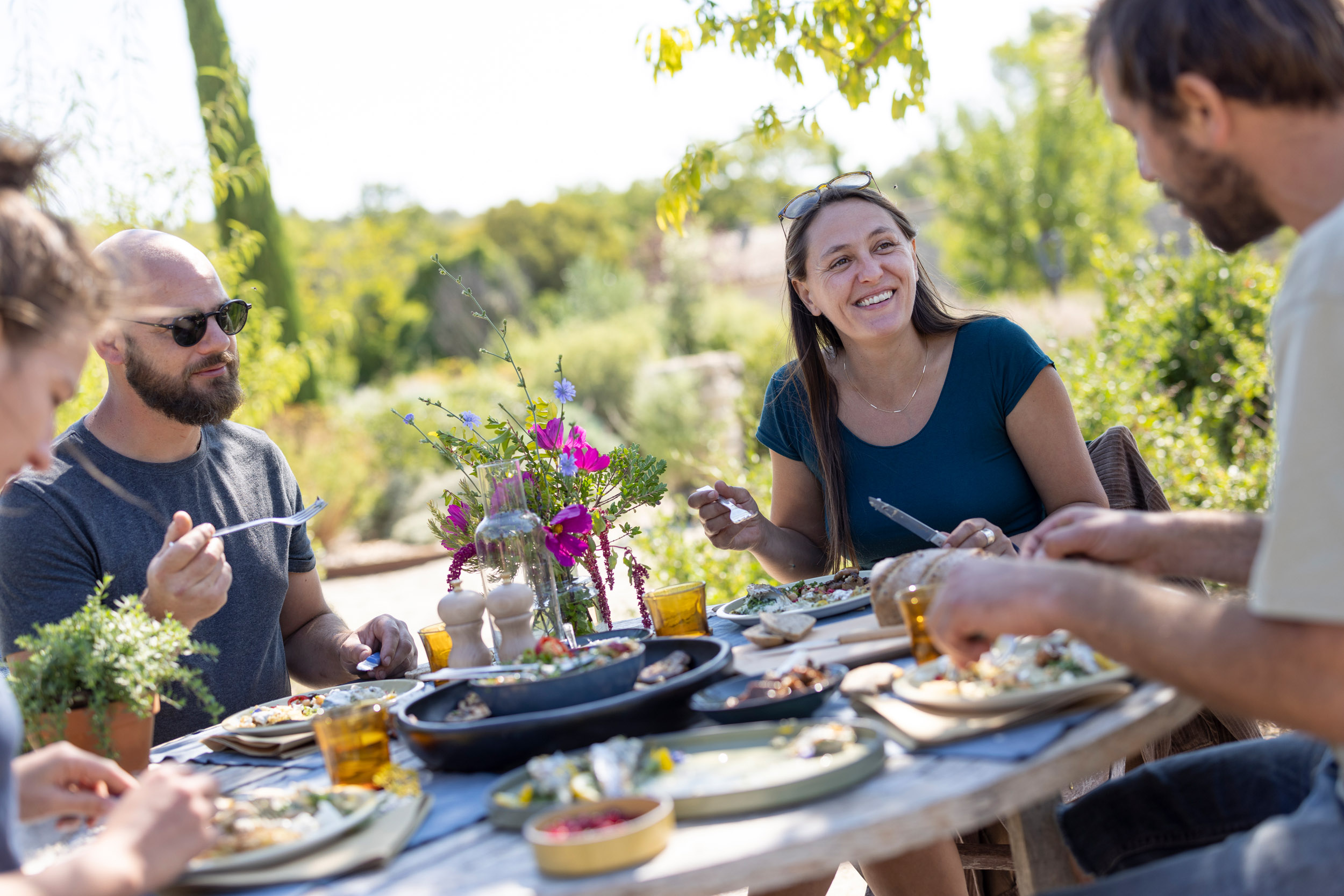 How does a gas griddle work?